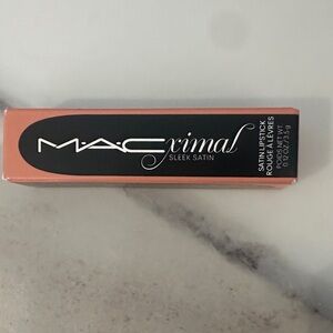 NWT Mac Lipstick in Fleshpot